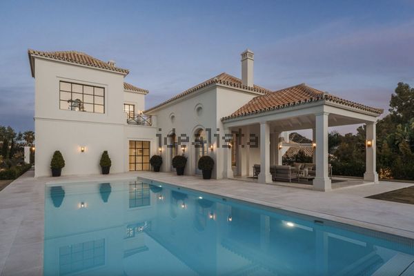 4-bedroom freehold villa in Marbella — photo 2 of 5