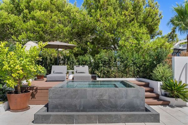 3-bedroom freehold villa in Marbella — photo 1 of 5