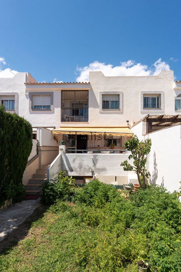 3-bedroom freehold villa in Marbella — photo 2 of 5