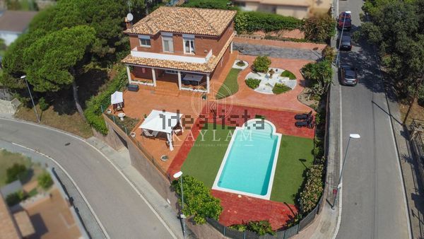 6-bedroom freehold villa in Lloret de Mar — photo 3 of 5