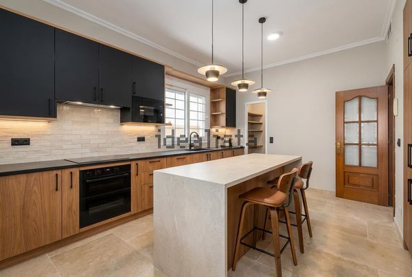 4-bedroom freehold villa in Málaga — photo 3 of 5