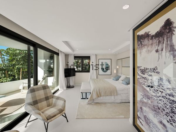 Semi-detached house in Calle Cerro Muriano, Lomas de Marbella Club, Marbella — image 5