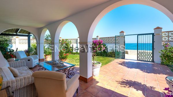 4-bedroom freehold villa in Marbella — photo 4 of 5