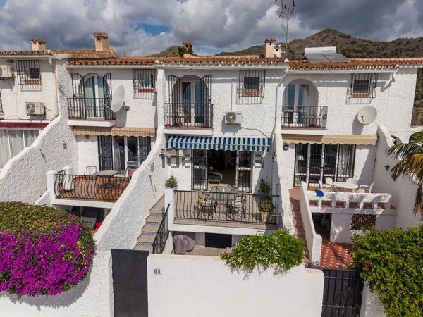 Terraced house in Capistrano, Nerja — image 3