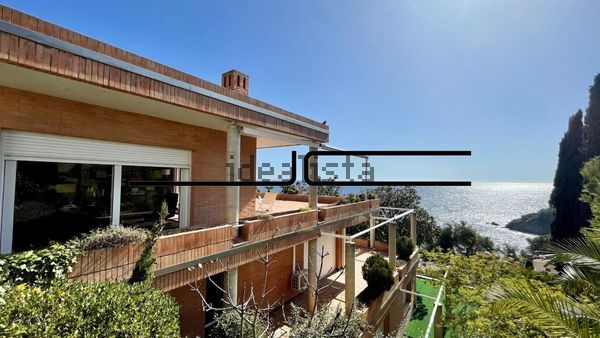 6-bedroom freehold villa in Blanes — photo 1 of 5