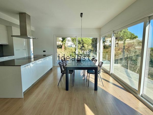 Detached house in Av Ocells, Serra Brava, Lloret de Mar — image 3