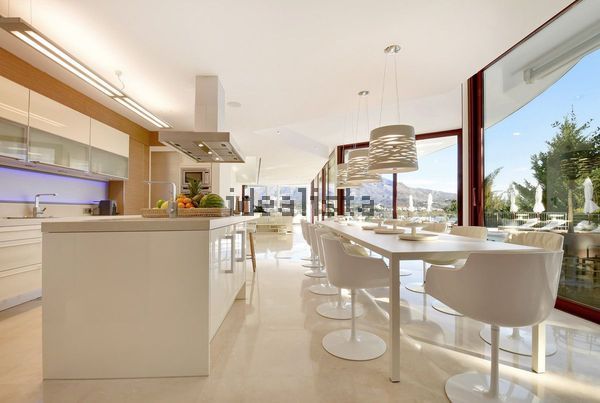 7-bedroom freehold villa in Marbella — photo 4 of 5