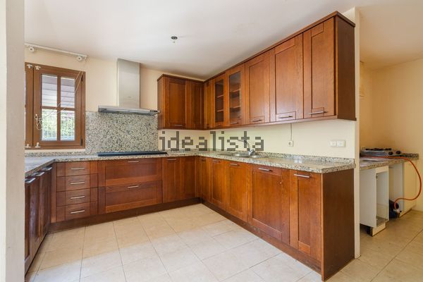 4-bedroom freehold villa in Estepona — photo 5 of 5