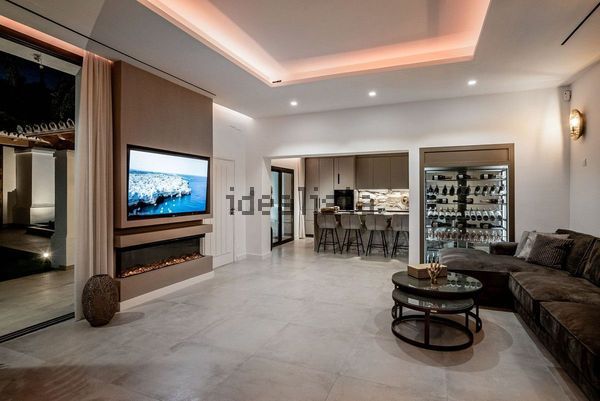Detached house in Calle Benaojan, Sierra Blanca, Marbella — image 5