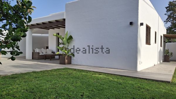 Detached house in Calle 10, 16, San Carlos, Santa Eulalia del Río — image 3