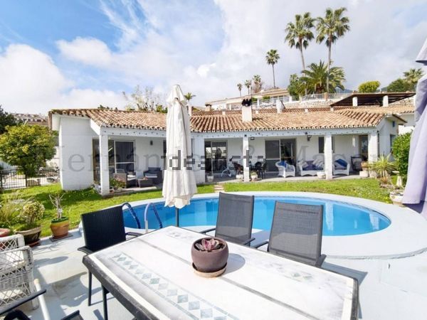 3-bedroom freehold villa in Benalmádena — photo 2 of 5