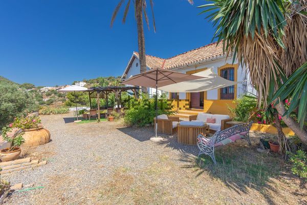 5-bedroom freehold villa in Málaga — photo 2 of 5