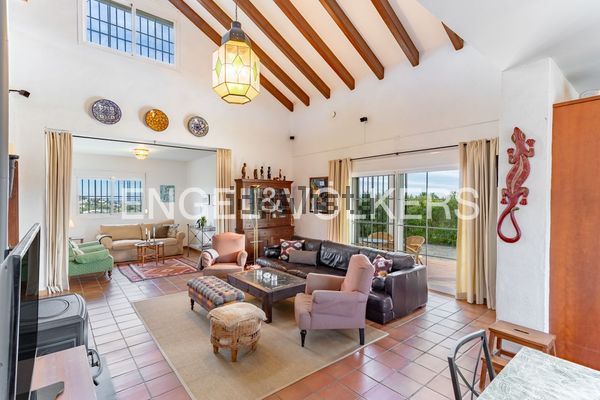 Detached house in Camino Loma los Lirios, Los Llanos, Estepona — image 4
