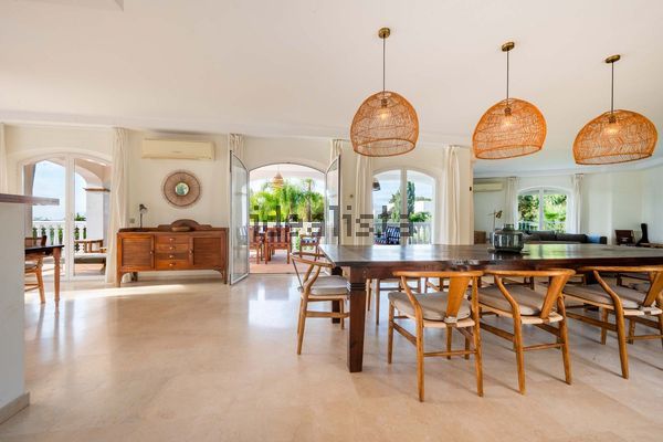 4-bedroom freehold villa in Mijas — photo 3 of 5