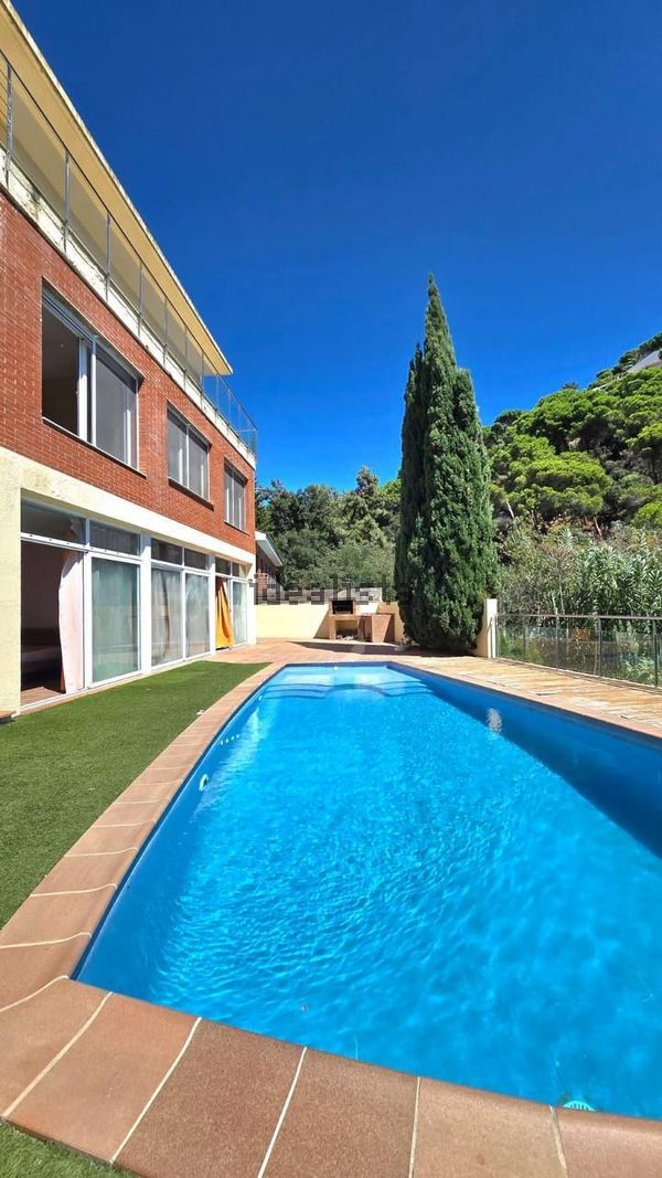 5-bedroom freehold villa in Lloret de Mar — photo 3 of 5