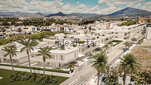6-bedroom freehold villa in Marbella — photo 3 of 5