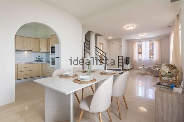 Terraced house in Avenida de los Alisos Nn, Cabopino - Artola, Marbella — image 3
