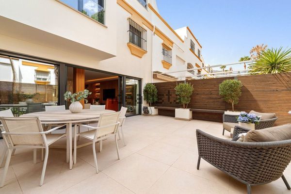4-bedroom freehold villa in Marbella — photo 3 of 5