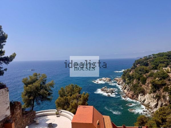 5-bedroom freehold villa in Lloret de Mar — photo 2 of 5