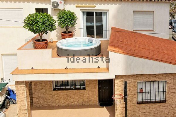 5-bedroom freehold villa in Fuengirola — photo 2 of 5