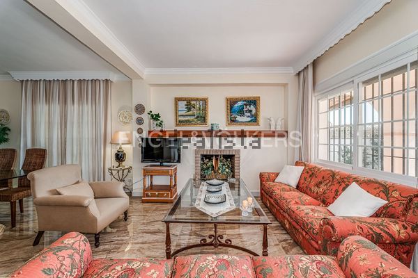 4-bedroom freehold villa in Marbella — photo 5 of 5