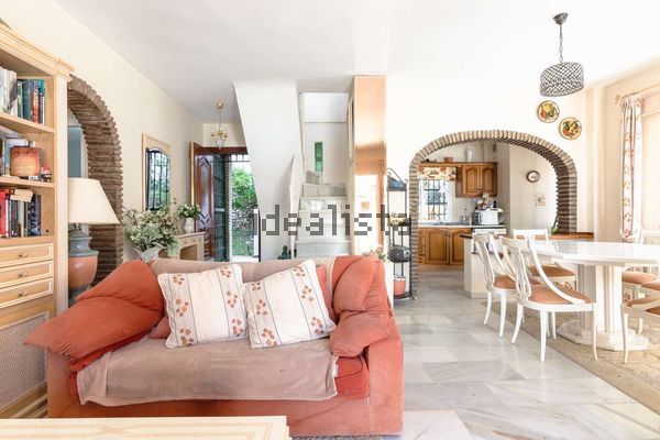 5-bedroom freehold villa in Nerja — photo 3 of 5