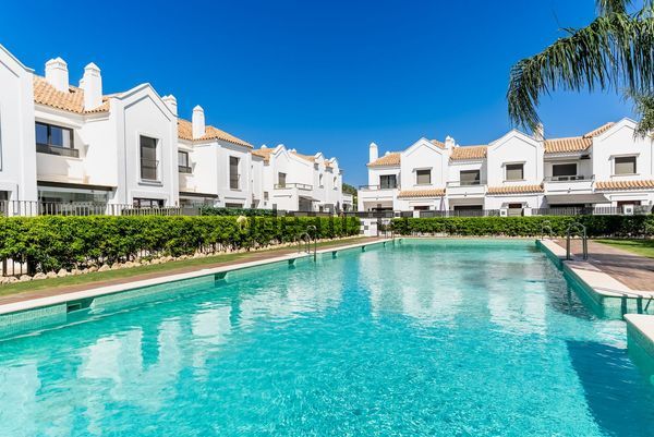 4-bedroom freehold villa in Mijas — photo 1 of 5