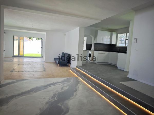 Detached house in Calle Tulipán, Torreblanca del Sol, Fuengirola — image 5