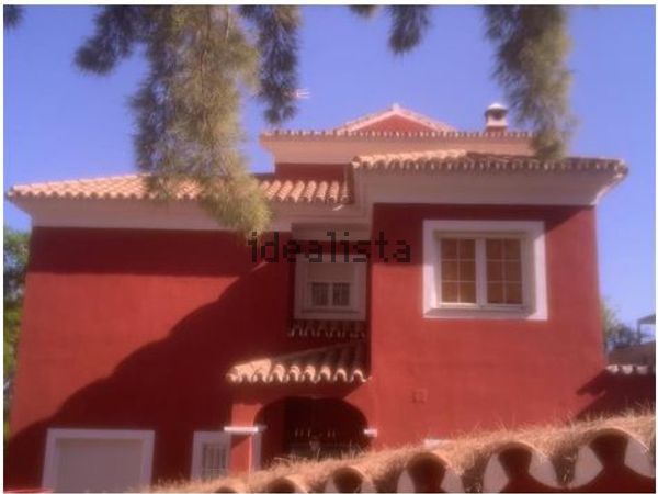 6-bedroom freehold villa in Málaga — photo 1 of 3