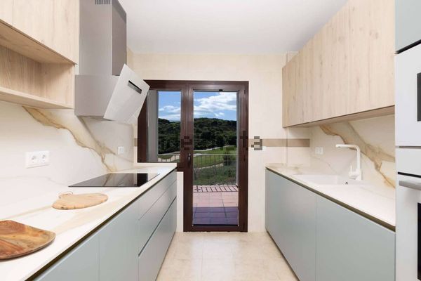 3-bedroom freehold villa in Estepona — photo 3 of 5