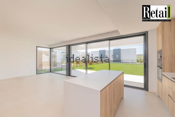 Terraced house in Calle Amatista, 10, Nueva Atalaya, Estepona — image 5