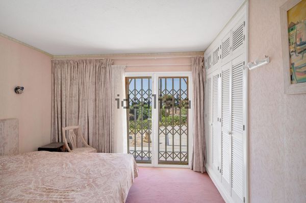 Detached house in Avenida del Fuego, Guadalobón, Estepona — image 3