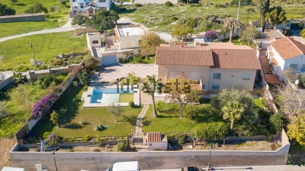 Detached house in Calle Romeral Alto, Avda Pescia - Ctra de Frigiliana, Nerja — image 3
