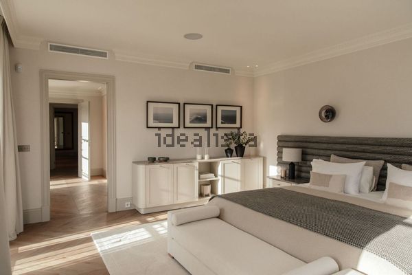 Detached house in Calle Bruselas 32-d, Las Brisas, Marbella — image 4