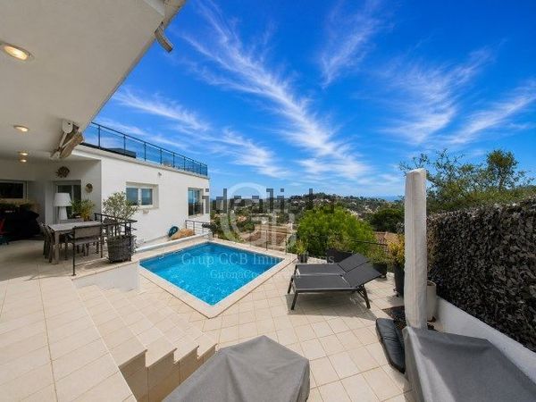 5-bedroom freehold villa in Lloret de Mar — photo 1 of 5