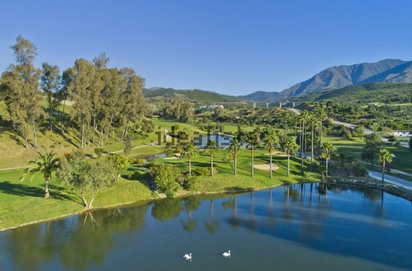 3-bedroom freehold villa in Estepona — photo 3 of 5