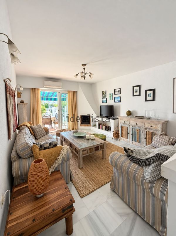 3-bedroom freehold villa in Nerja — photo 3 of 5
