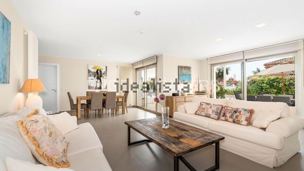 Detached house in Las Chapas-Alicate Playa, Marbella — image 4