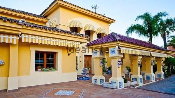 12-bedroom freehold villa in Marbella — photo 5 of 5