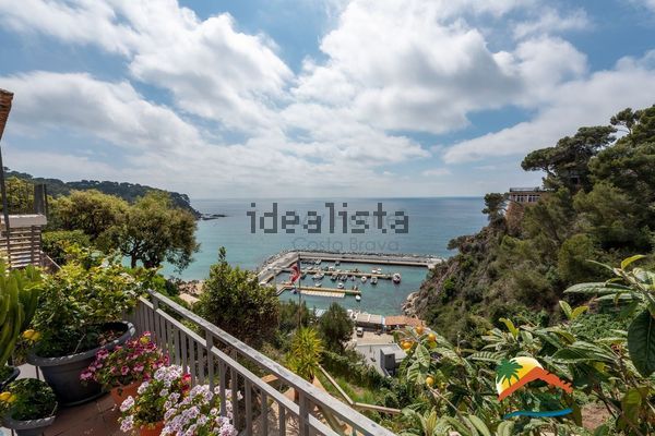 5-bedroom freehold villa in Lloret de Mar — photo 1 of 5