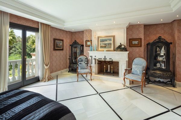 7-bedroom freehold villa in Marbella — photo 5 of 5