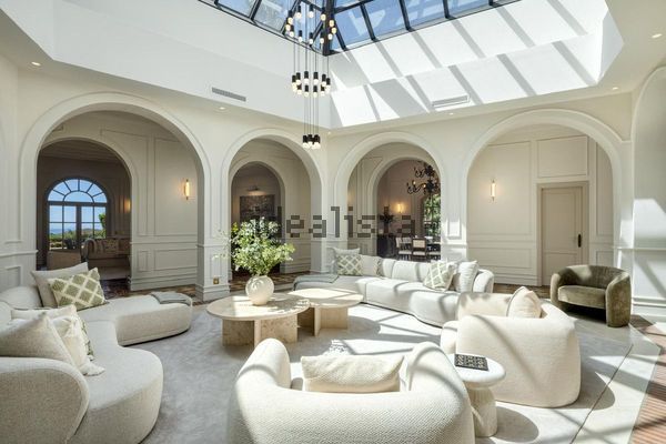 6-bedroom freehold villa in Benahavís — photo 3 of 5