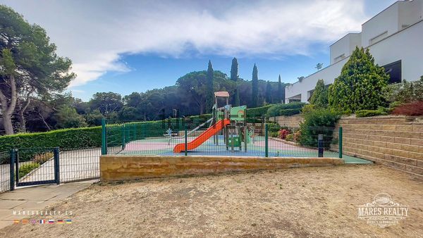 4-bedroom freehold villa in Lloret de Mar — photo 5 of 5