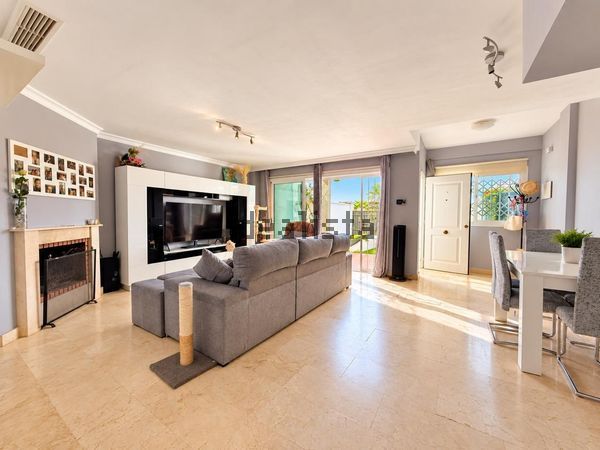 4-bedroom freehold villa in Manilva — photo 4 of 5