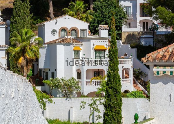5-bedroom freehold villa in Nerja — photo 2 of 5