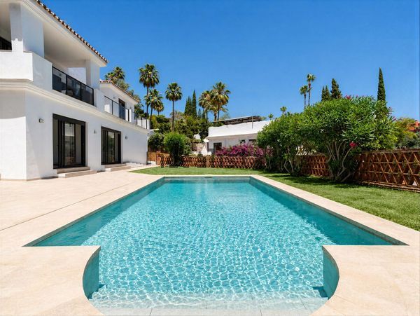 Detached house in Avenida del Rosario, El Rosario-Ricmar, Marbella — image 3
