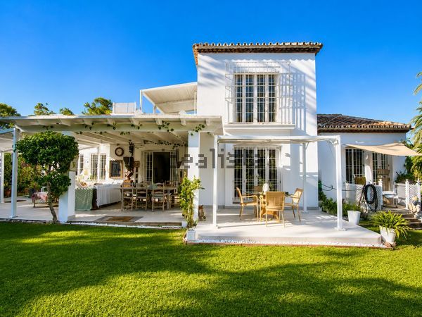 3-bedroom freehold villa in Estepona — photo 4 of 5