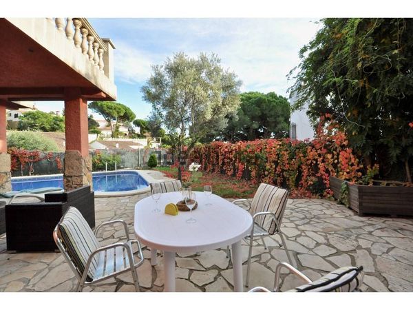 House in Ronda d'Europa, Canyelles, Lloret de Mar — image 3
