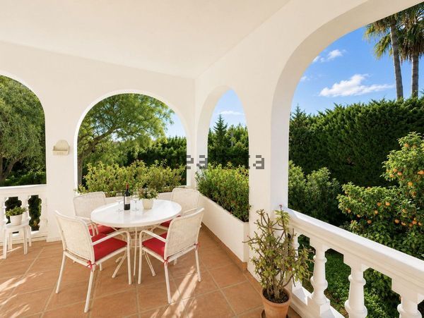 3-bedroom freehold villa in Estepona — photo 4 of 5