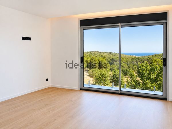 5-bedroom freehold villa in Palma — photo 5 of 5